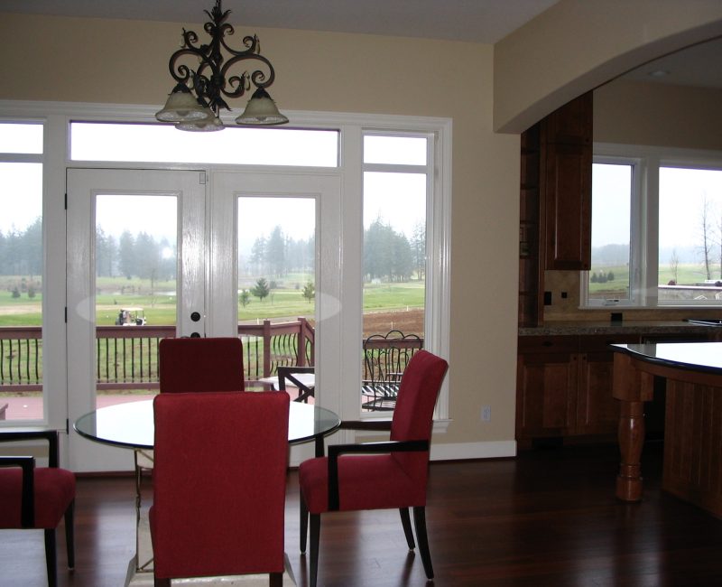 Breakfast area looking out to the golf course