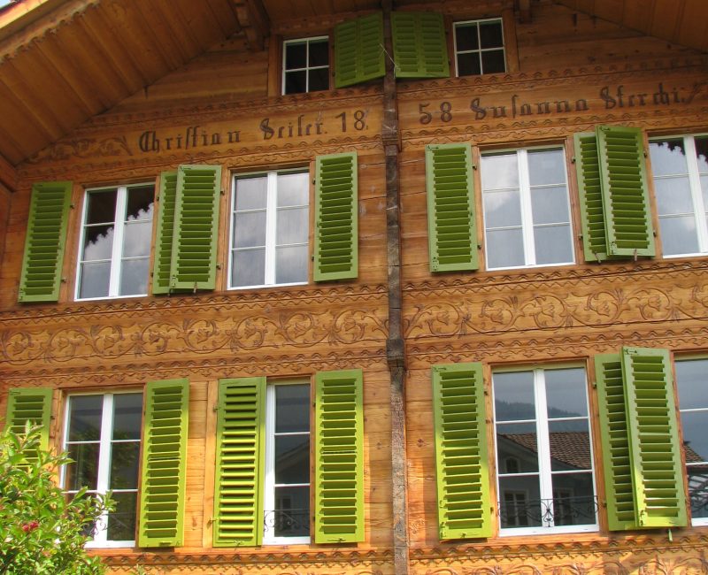 They teach this carving technique in the schools